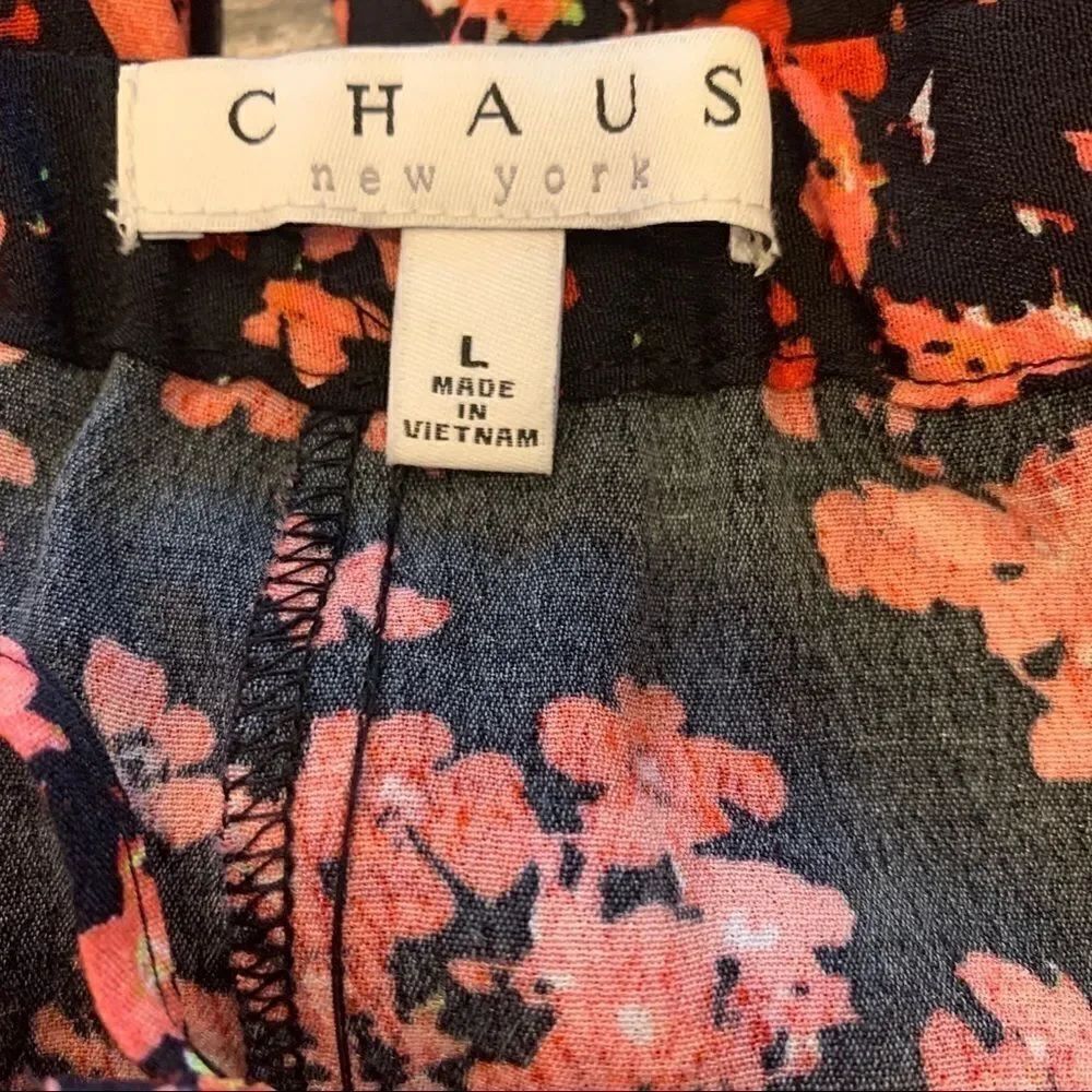 Chaus Black Floral Pattern Rayon Pants - Picture 7 of 8